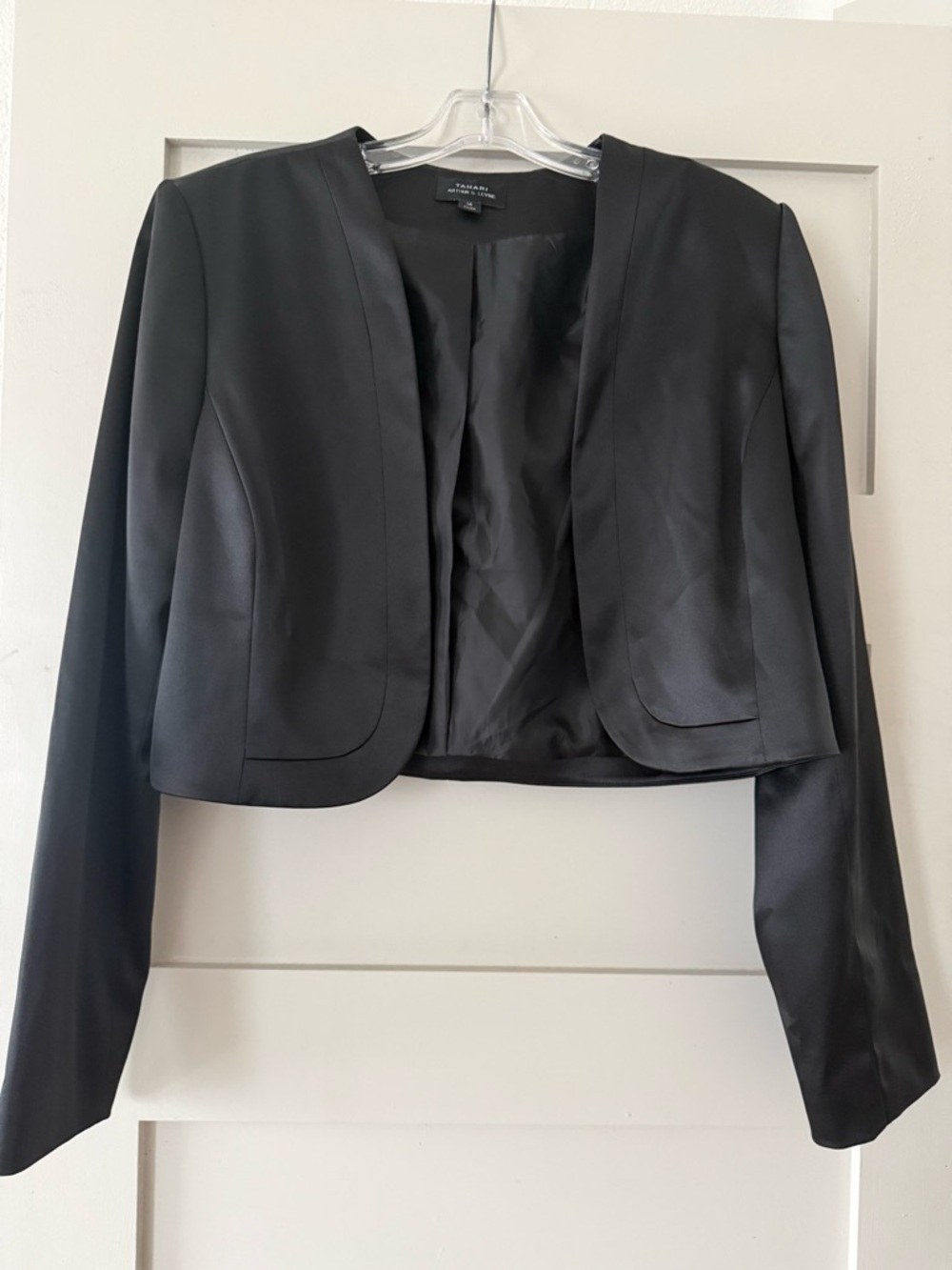 Tahari ASL Black Cropped Open-Front Cropped Blazer